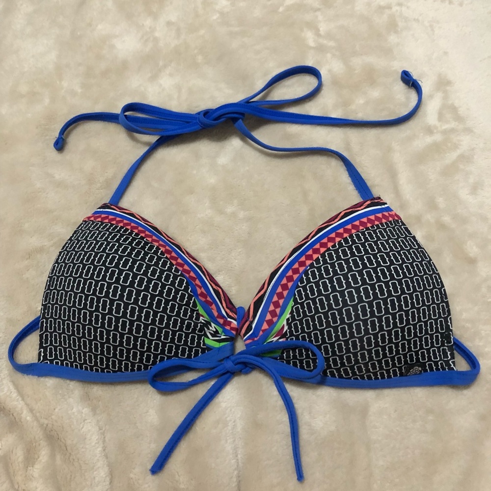 La Vien Rose Bikini Top